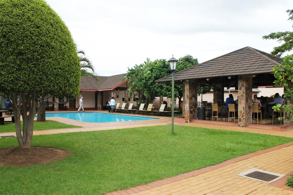 The George Hotel Manzini Luaran gambar