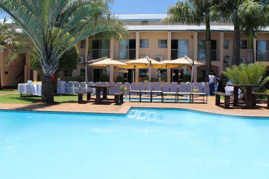 The George Hotel Manzini Luaran gambar