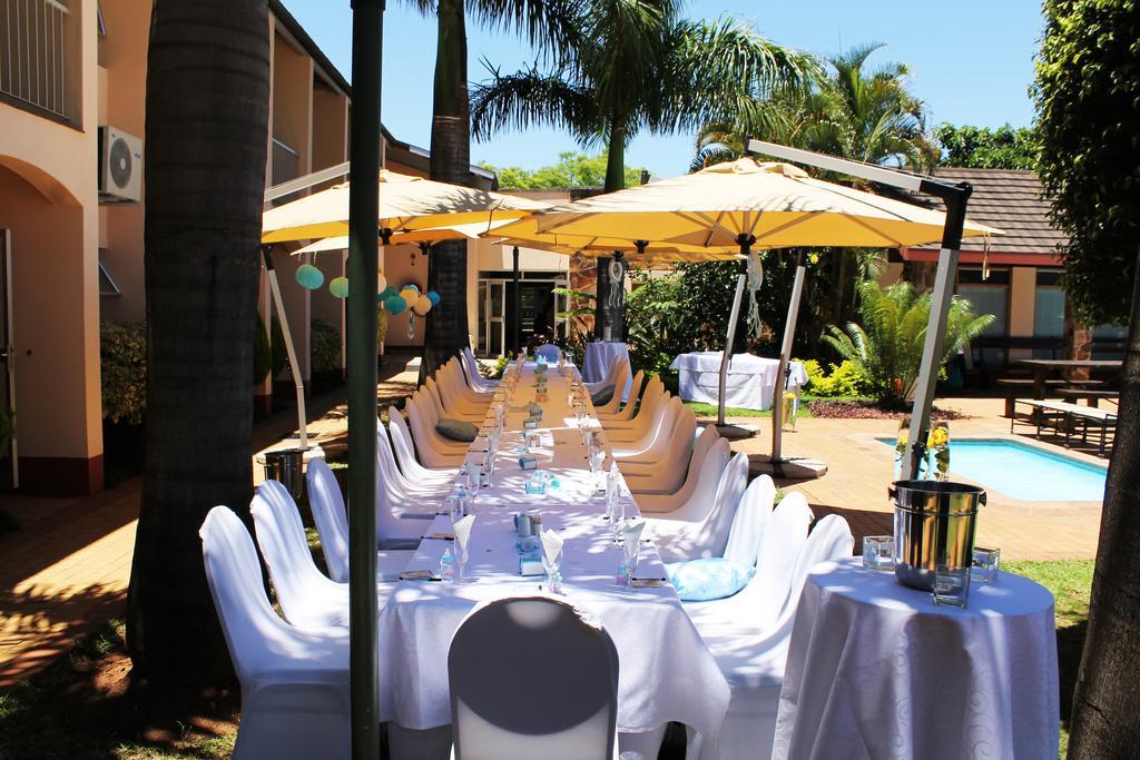 The George Hotel Manzini Luaran gambar