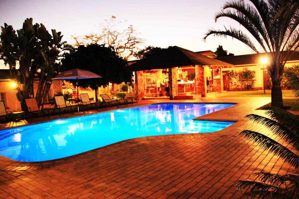 The George Hotel Manzini Luaran gambar